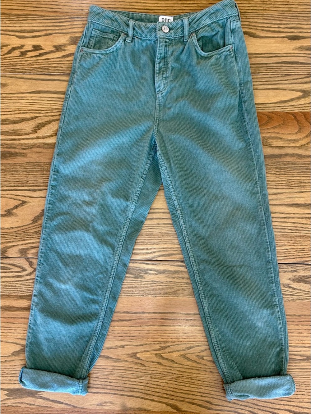 BDG Urban Outgitters Women’s Sage Green Corduroy Mom Jeans, W 29/ L 32